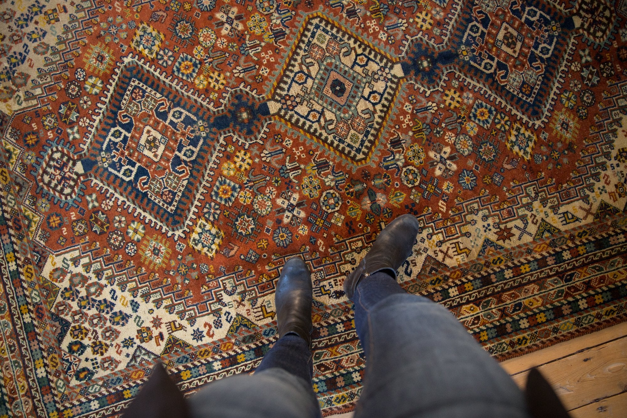 5.5x7.5 Vintage Indian Shiraz Design Carpet // ONH Item mc001326