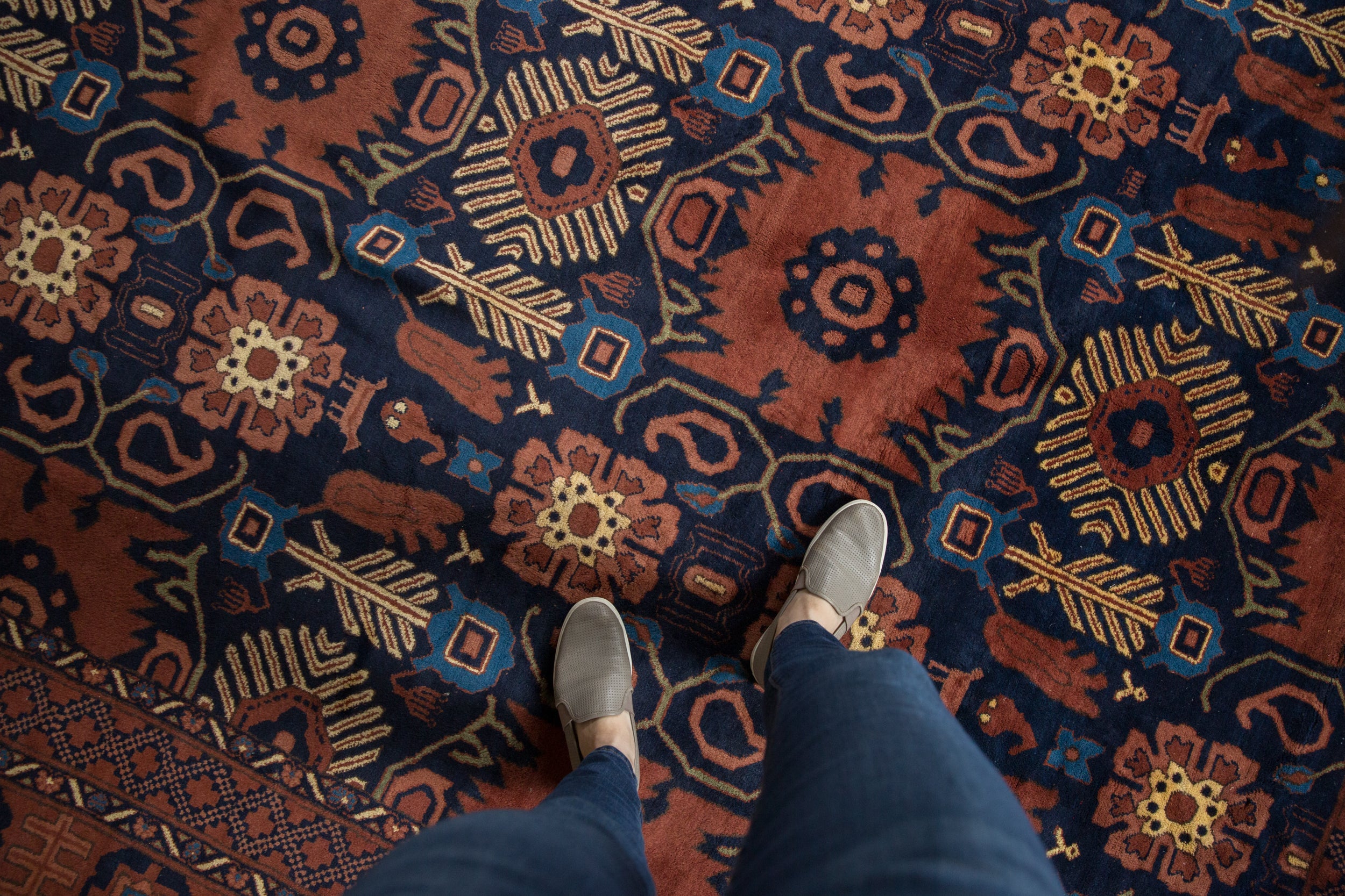 8.5x11 Vintage Taghan Carpet // ONH Item mc001537 Image 1