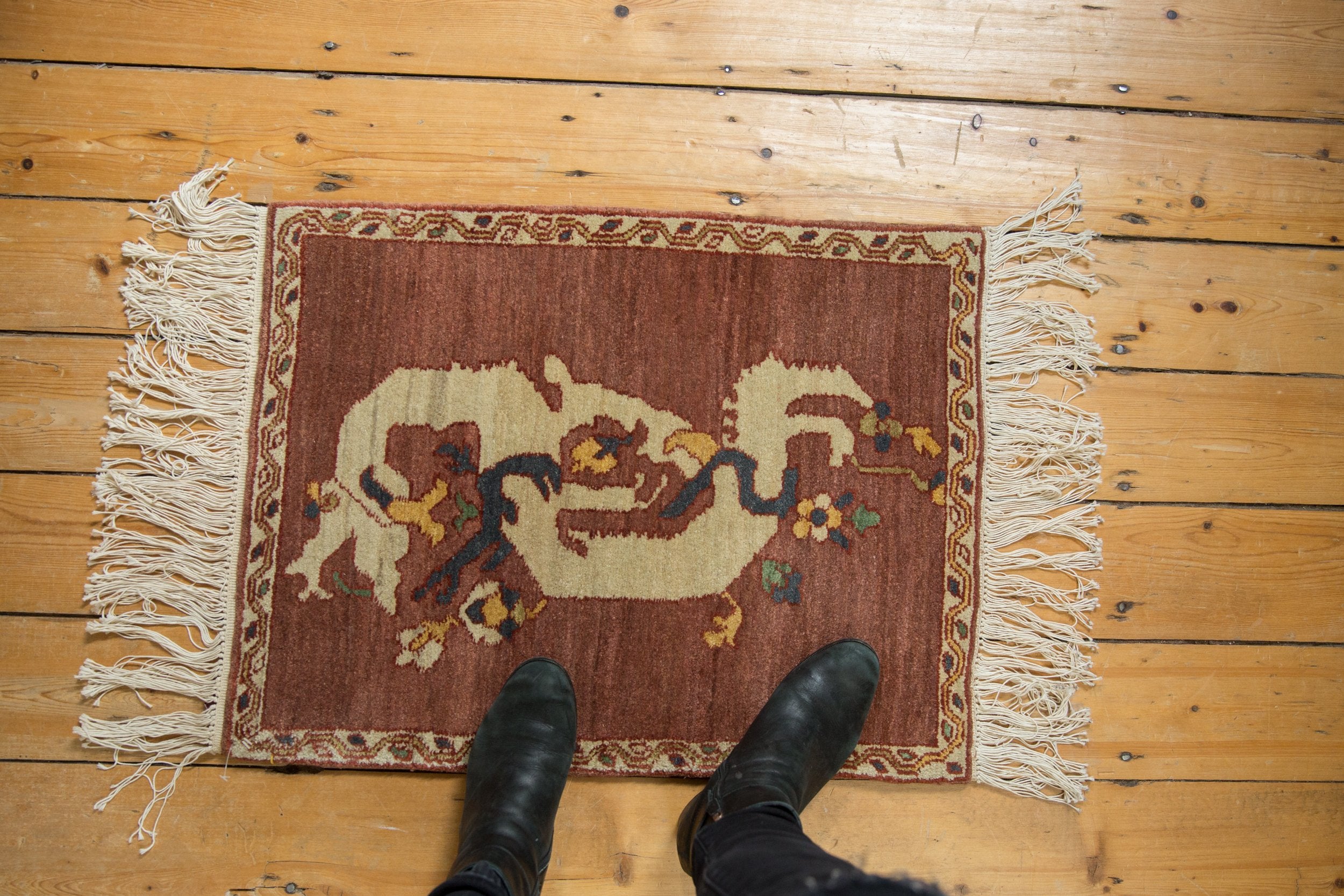 2x2.5 Vintage Pictorial Armenian Dragon Design Square Rug Mat // ONH Item mc001726 Image 1