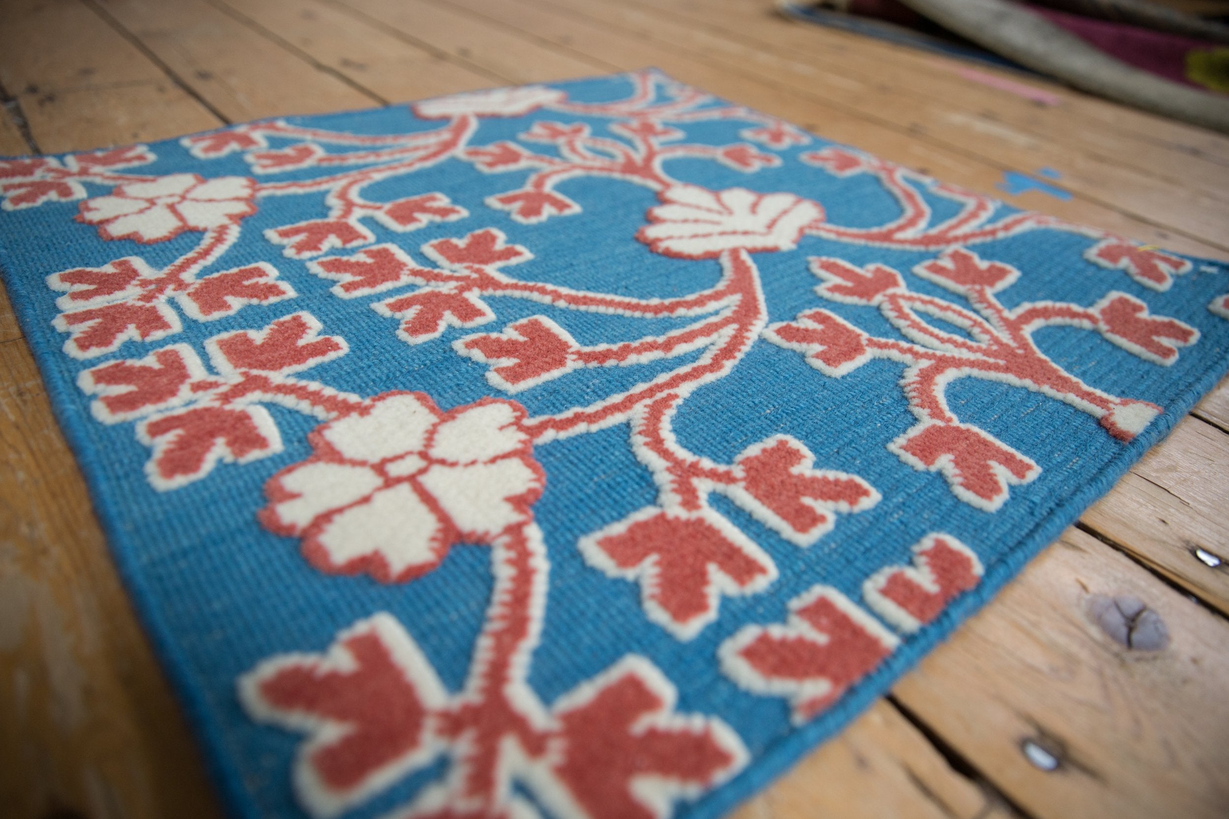 2x2 New Indian Samarkand Design Square Rug Mat // ONH Item mc002042 Image 1