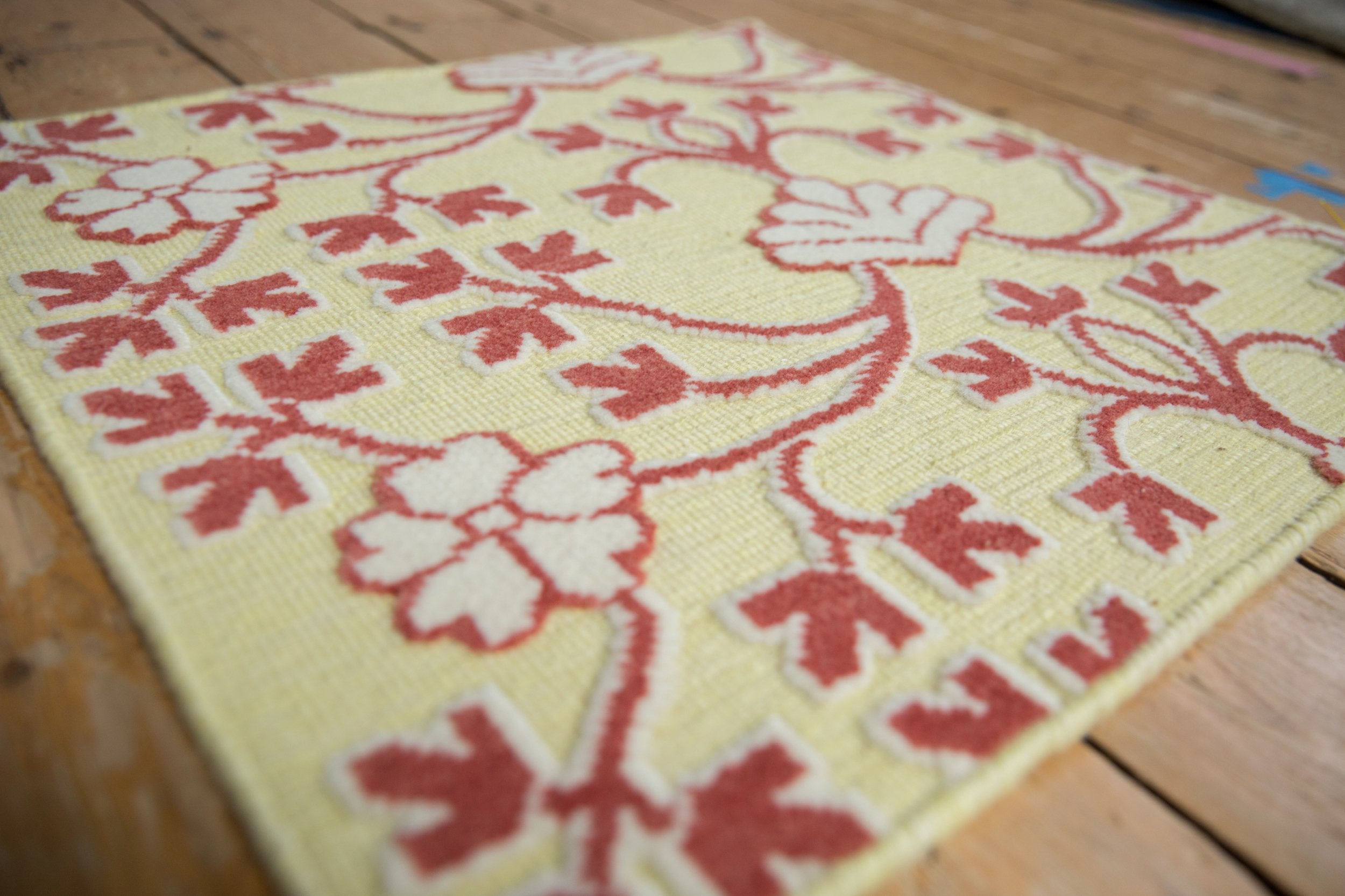 2x2 New Indian Samarkand Design Square Rug Mat // ONH Item mc002043 Image 1