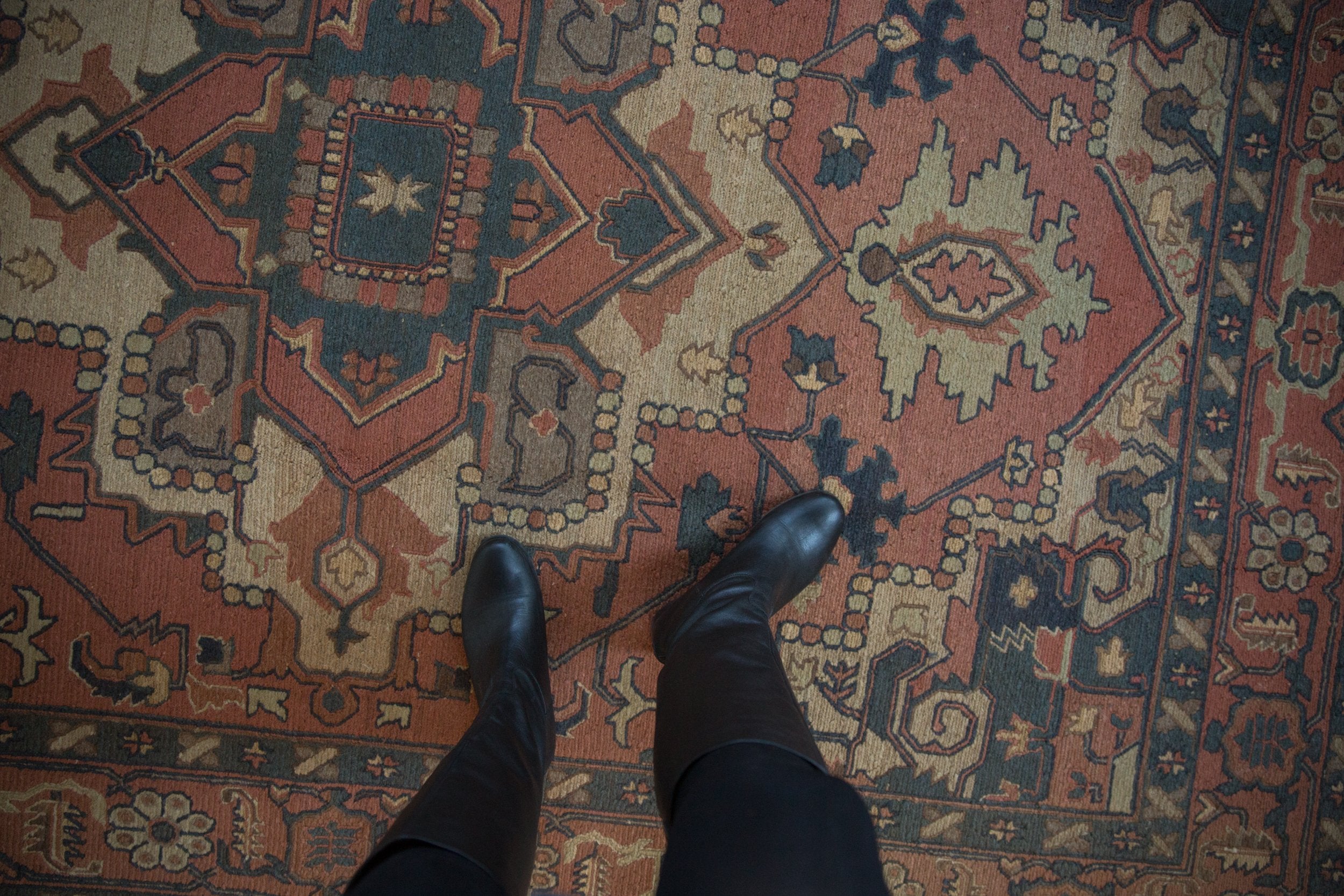 6.5x9 Vintage Tea Washed Indian Serapi Soumac Design Carpet // ONH Item mc002050 Image 1