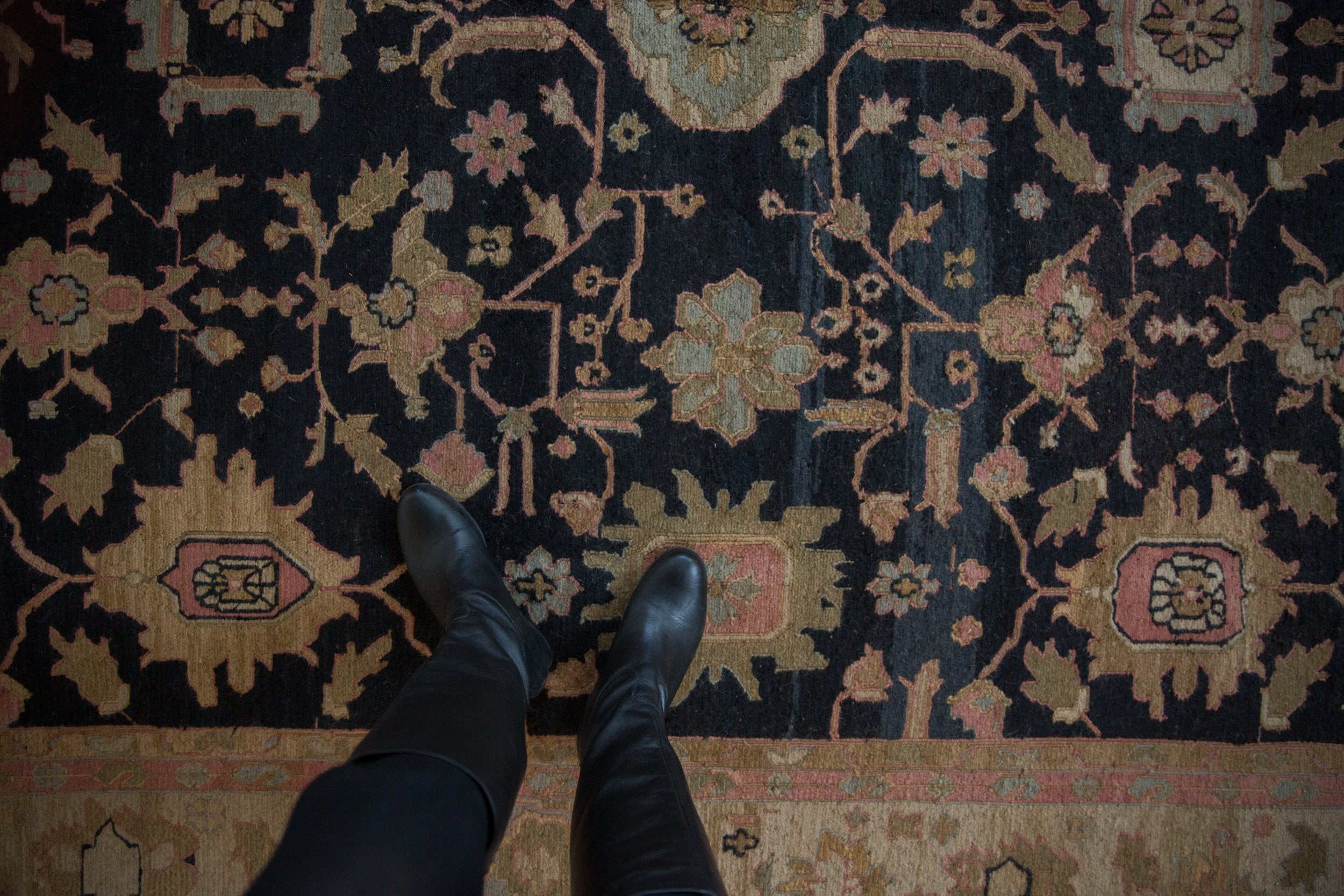 8x10 Vintage Tea Washed Indian Sultanabad Soumac Design Carpet // ONH Item mc002054 Image 1