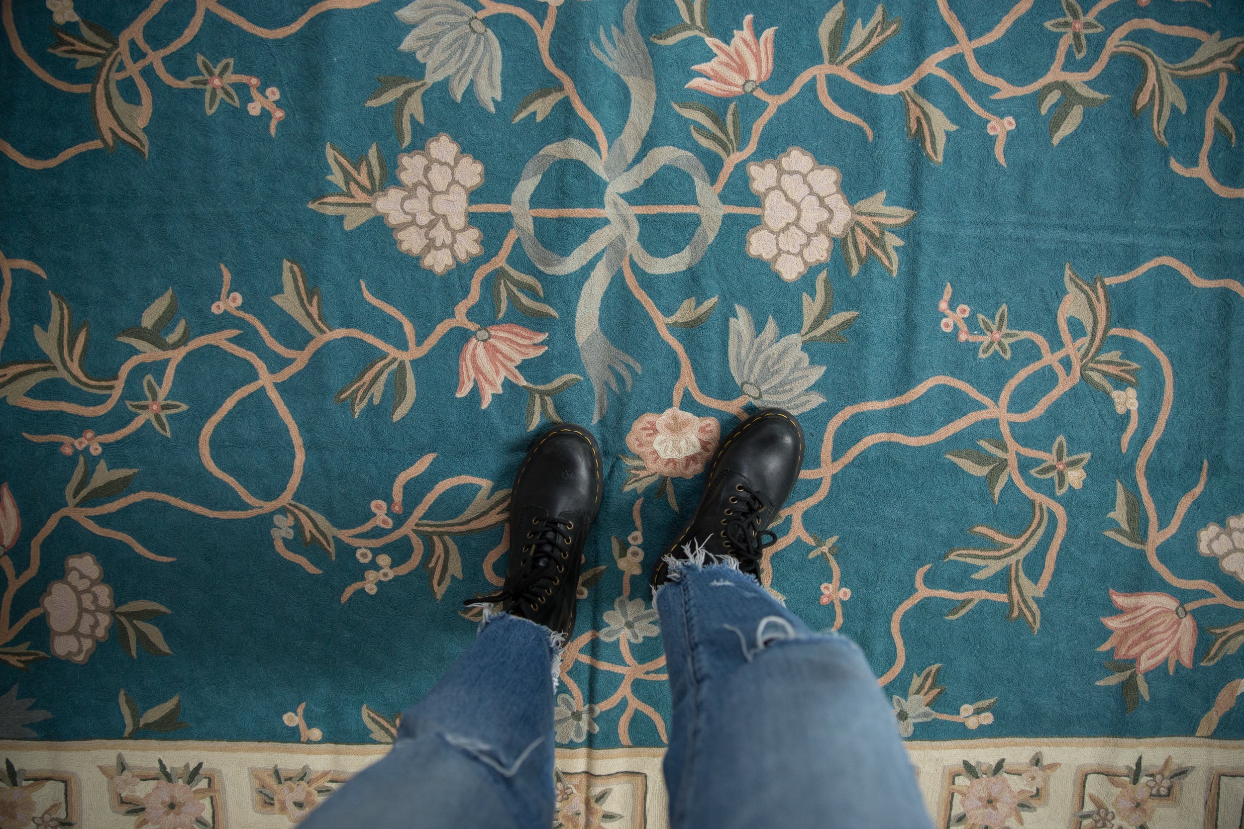 6x9 Vintage Chainstitch Carpet // ONH Item mc002070 Image 1