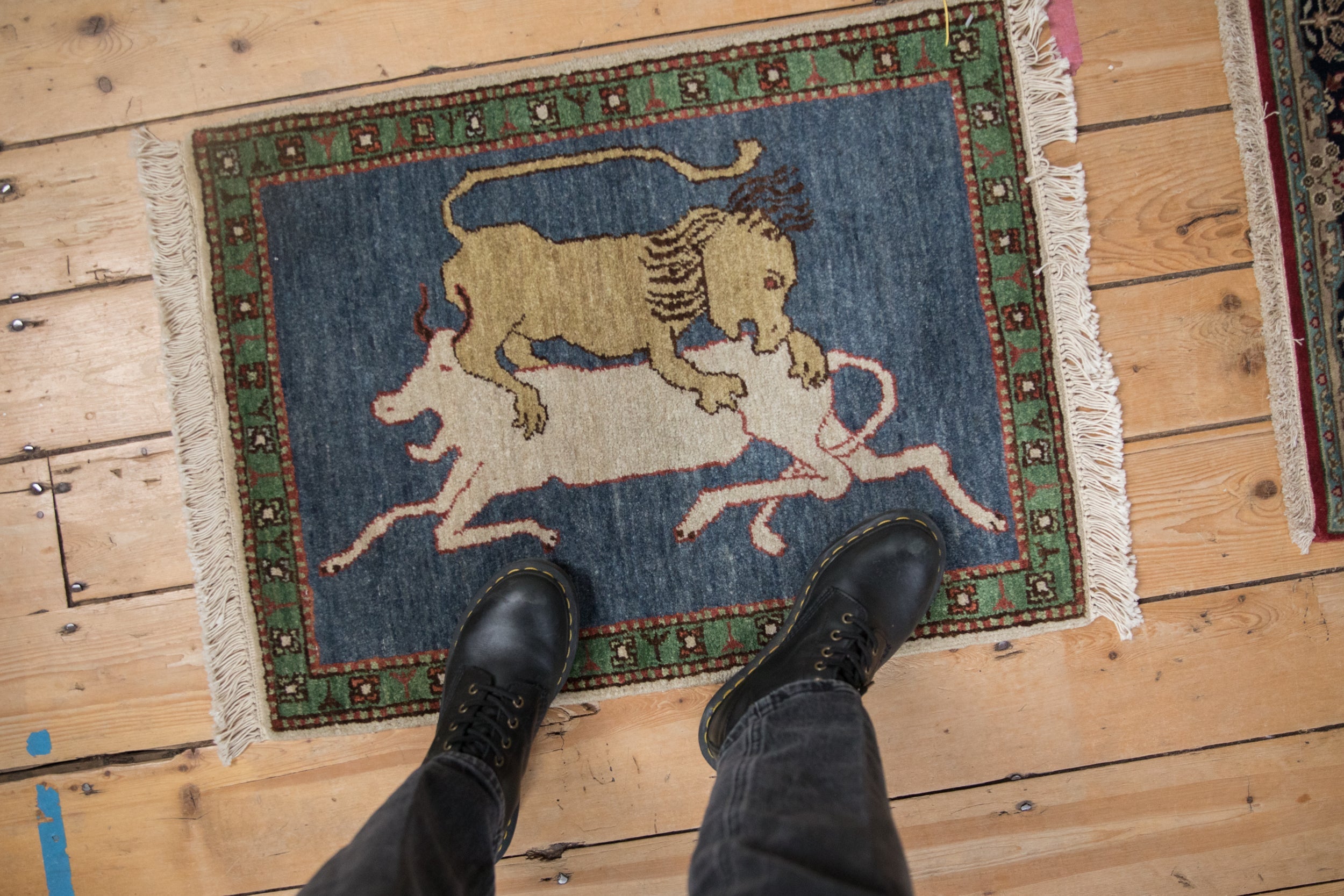 2x2.5 Vintage Pictorial Armenian Hunting Scene Design Square Rug Mat // ONH Item mc002147 Image 1