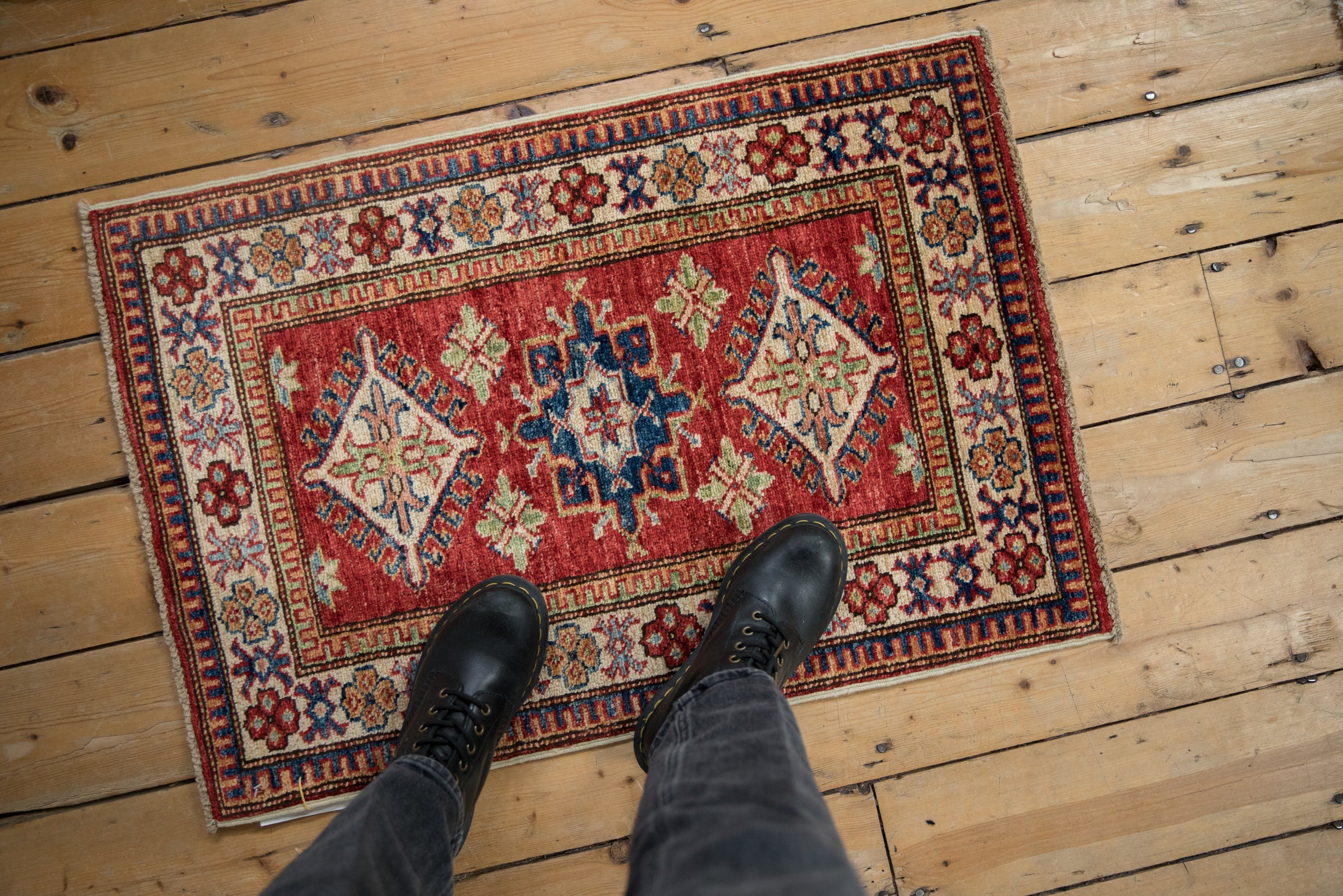 2x3 Pakistani Caucasian Design Rug Mat // ONH Item mc002190 Image 1