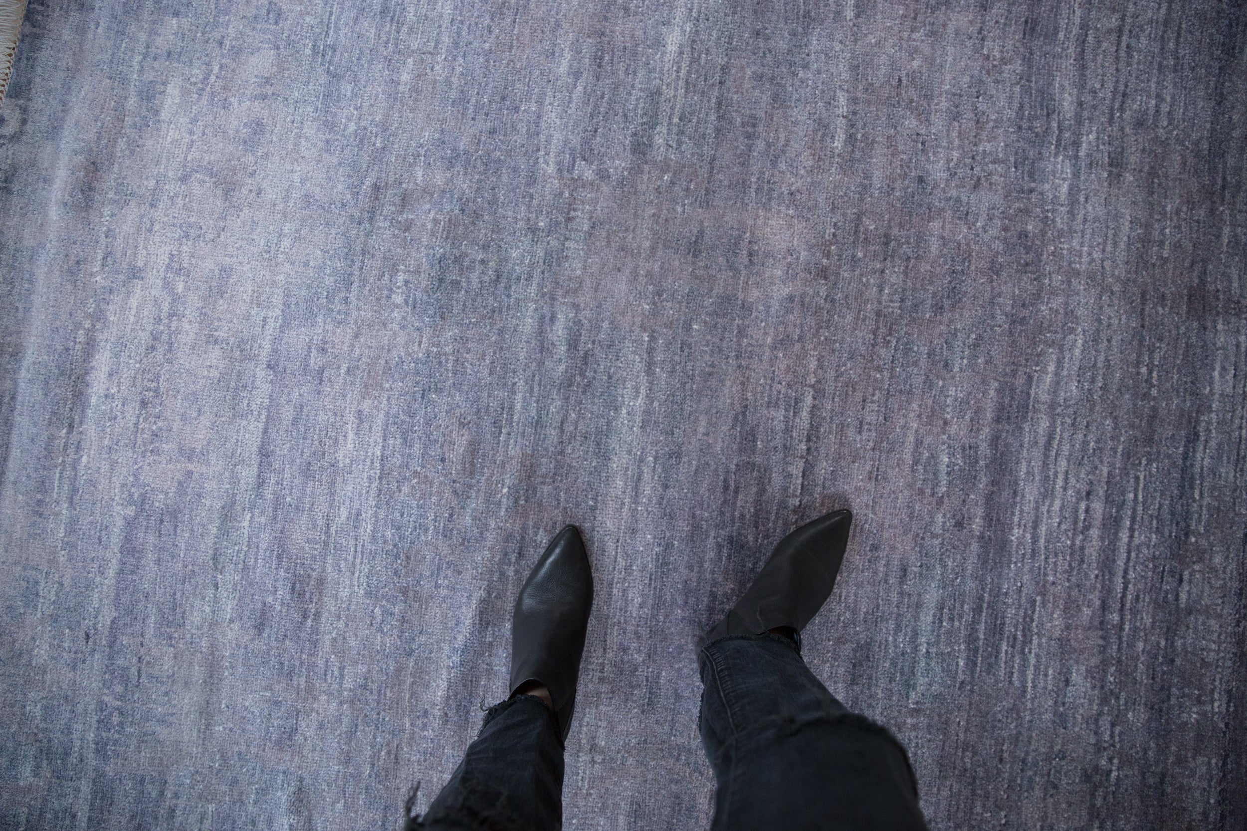 5.5x7.5 Indian Modern Abstract Design Carpet // ONH Item mc002191 Image 1