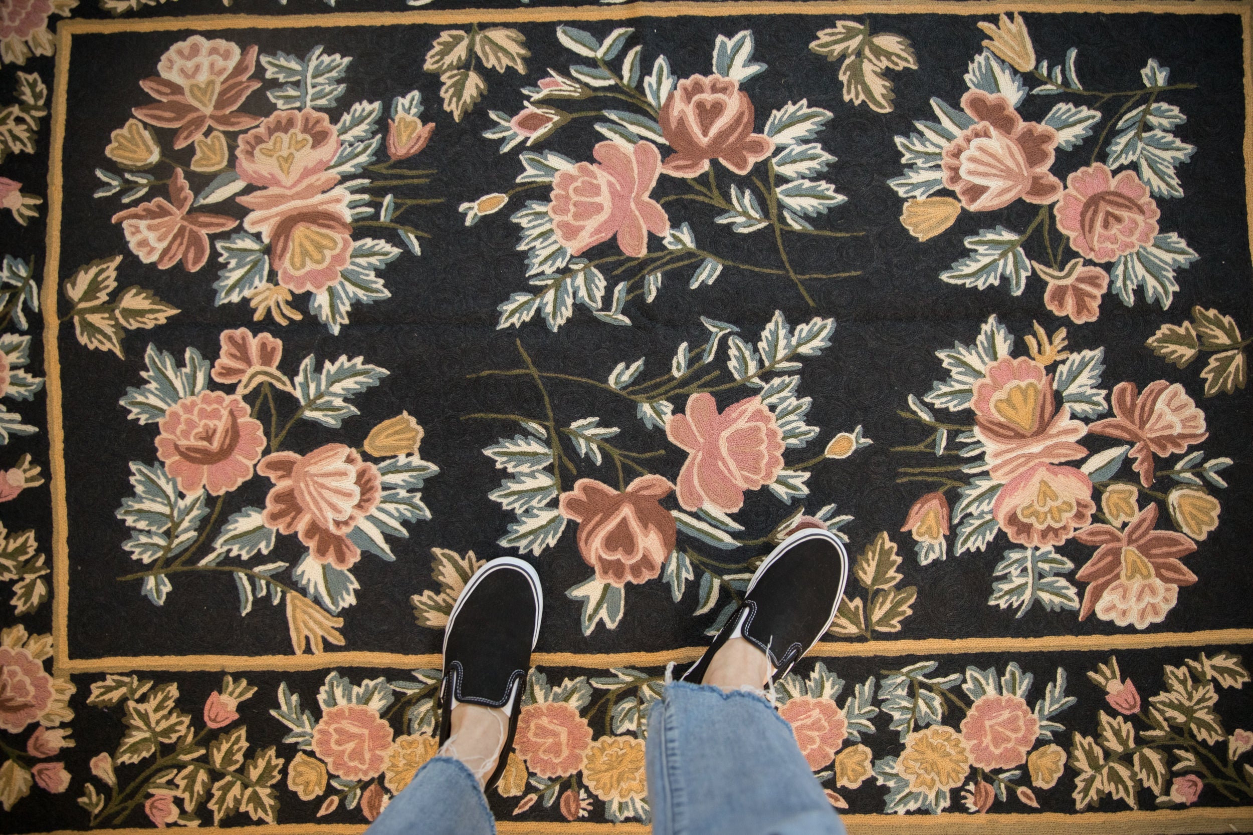 4x6 Vintage Chainstitch Rug // ONH Item mc002324 Image 1