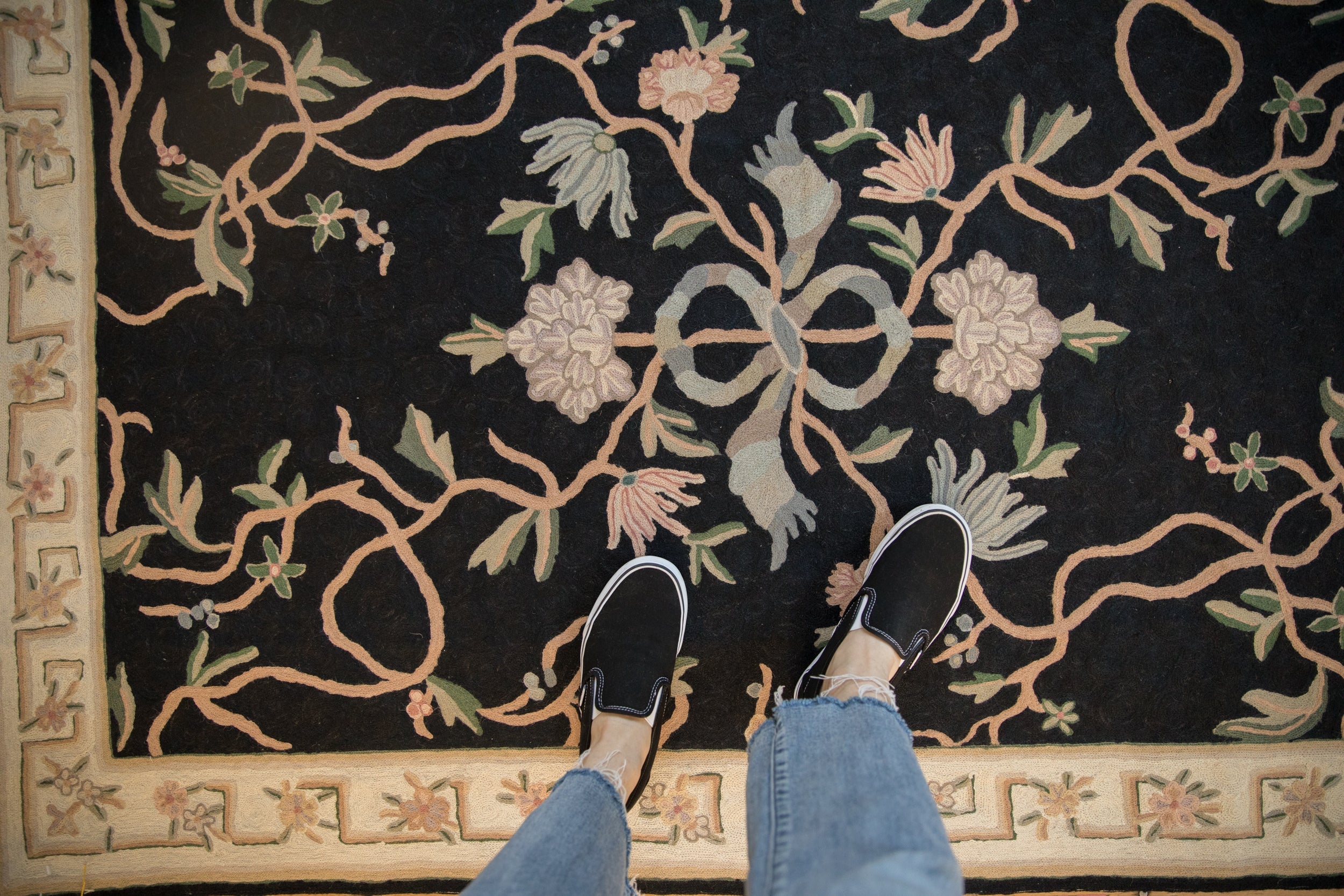 4x6 Vintage Chainstitch Rug // ONH Item mc002327 Image 1