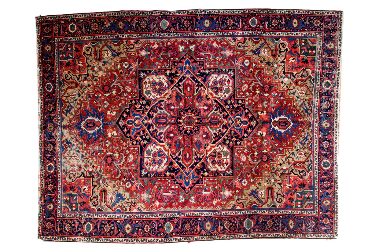 8.5x11 Vintage Heriz Carpet // ONH Item SM001154