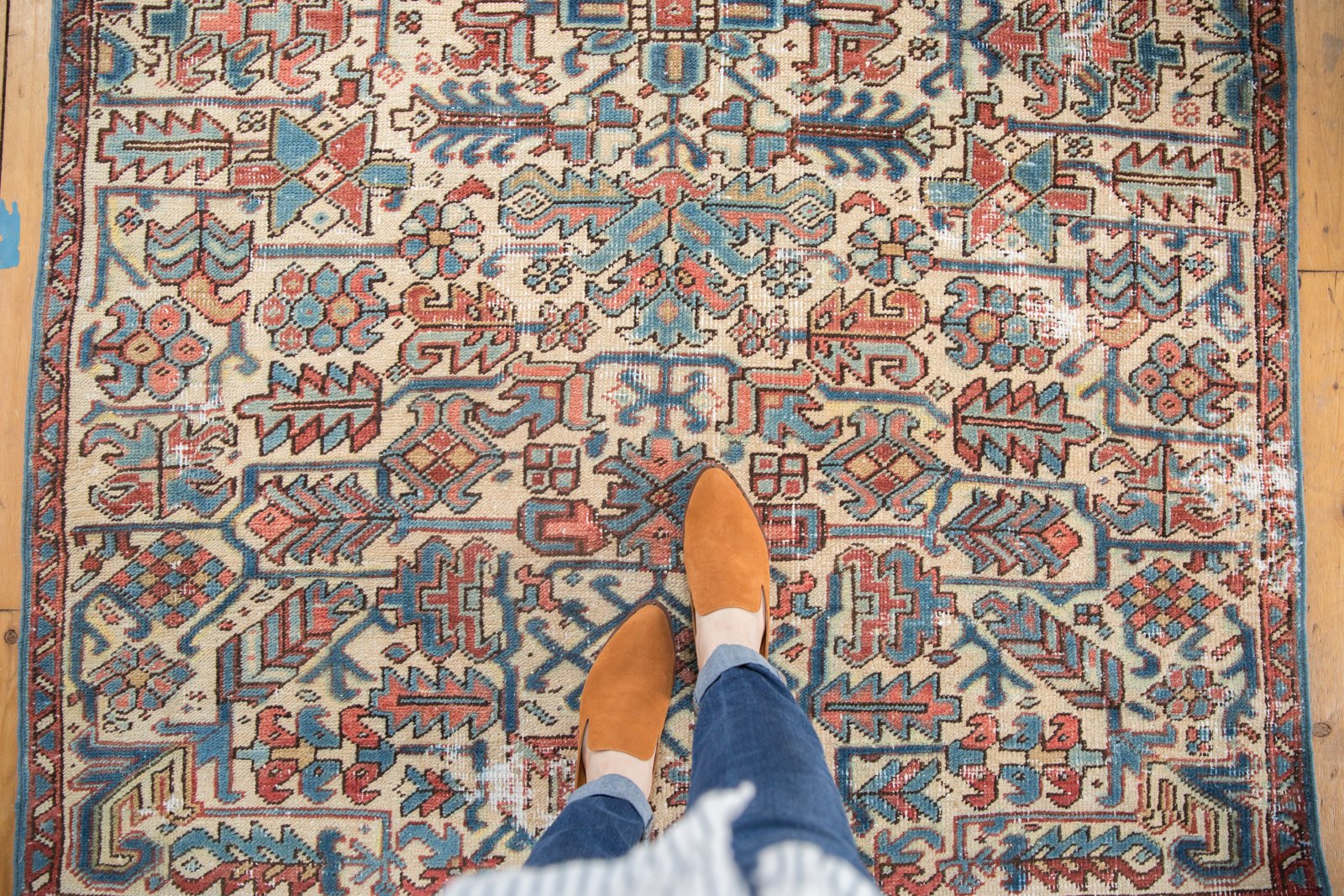 5x7 Vintage Distressed Heriz Fragment Carpet // ONH Item sm001348 Image 1