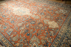  Vintage Distressed Mahal Carpet / Item sm001409 image 9