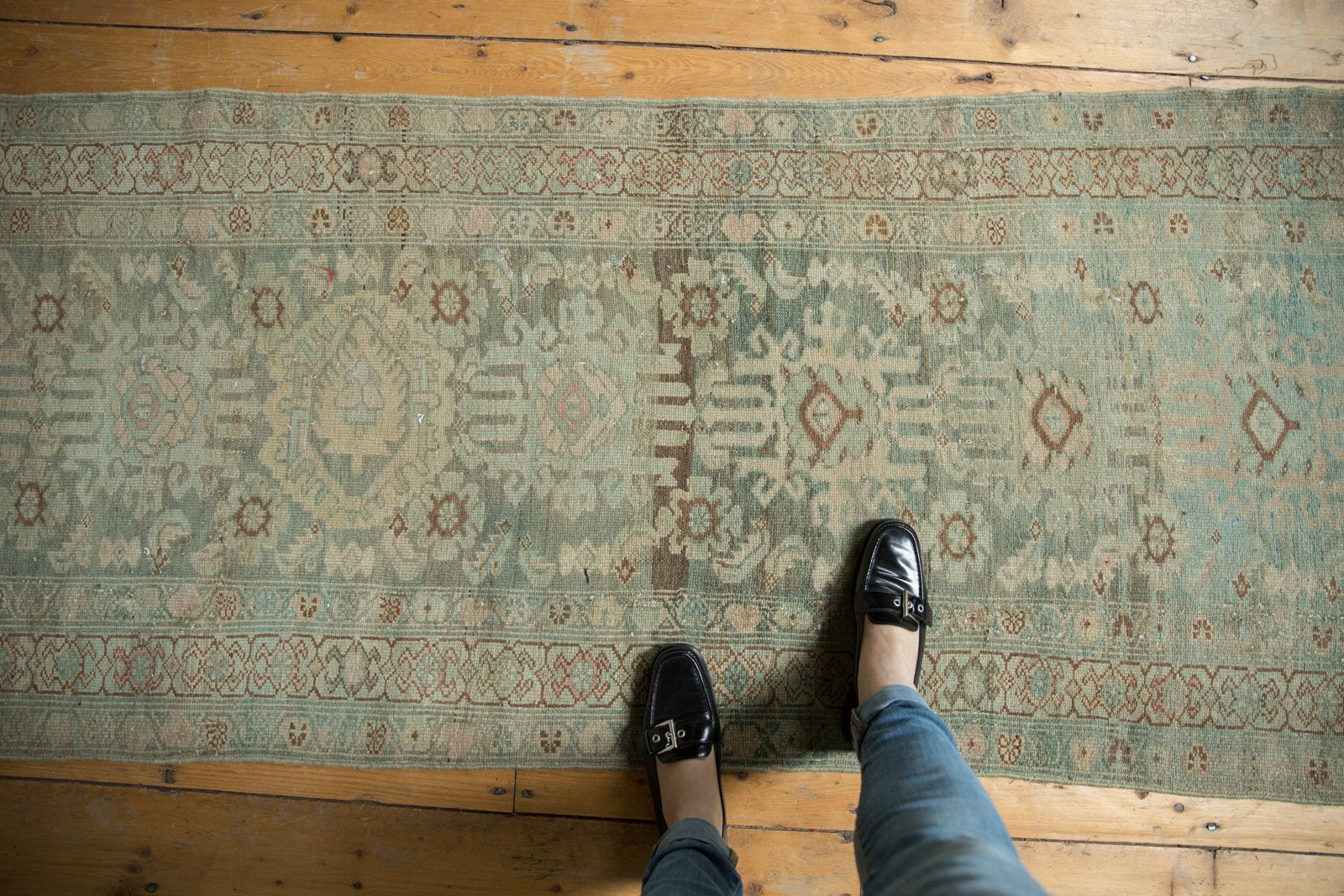  Vintage Distressed Hamadan Rug Runner / Item sm001446 image 2