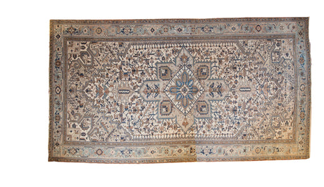9.5x17.5 Vintage Distressed Heriz Carpet // ONH Item sm001464