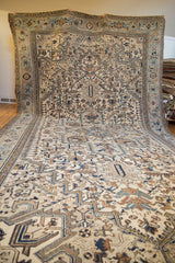 9.5x17.5 Vintage Distressed Heriz Carpet // ONH Item sm001464 Image 19