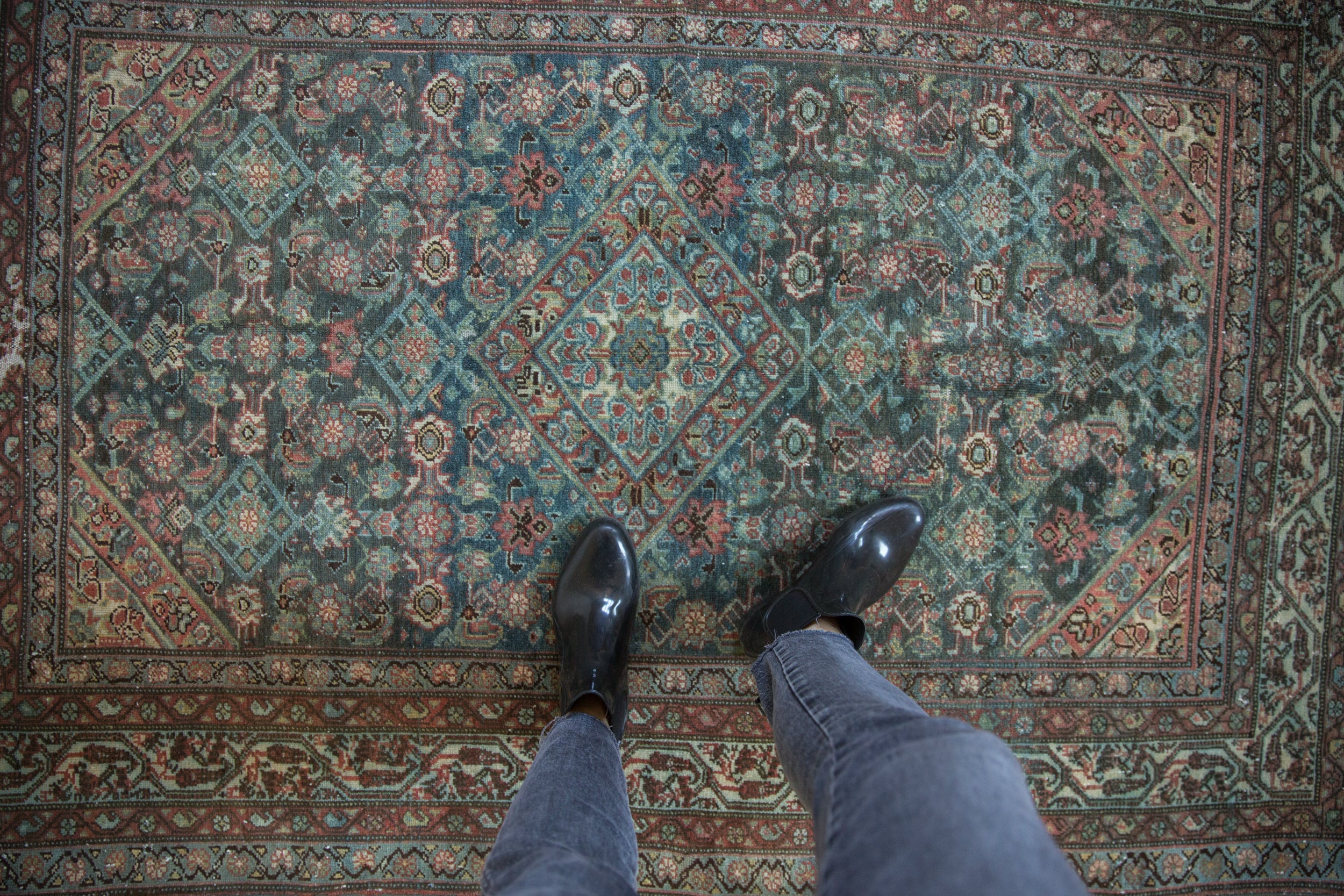 4x6 Vintage Distressed Malayer Rug // ONH Item sm001483 Image 1