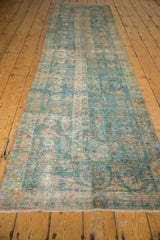 Distressed fringe and ocean blue green, antique ivory Mahal rug border featuring palmettes.