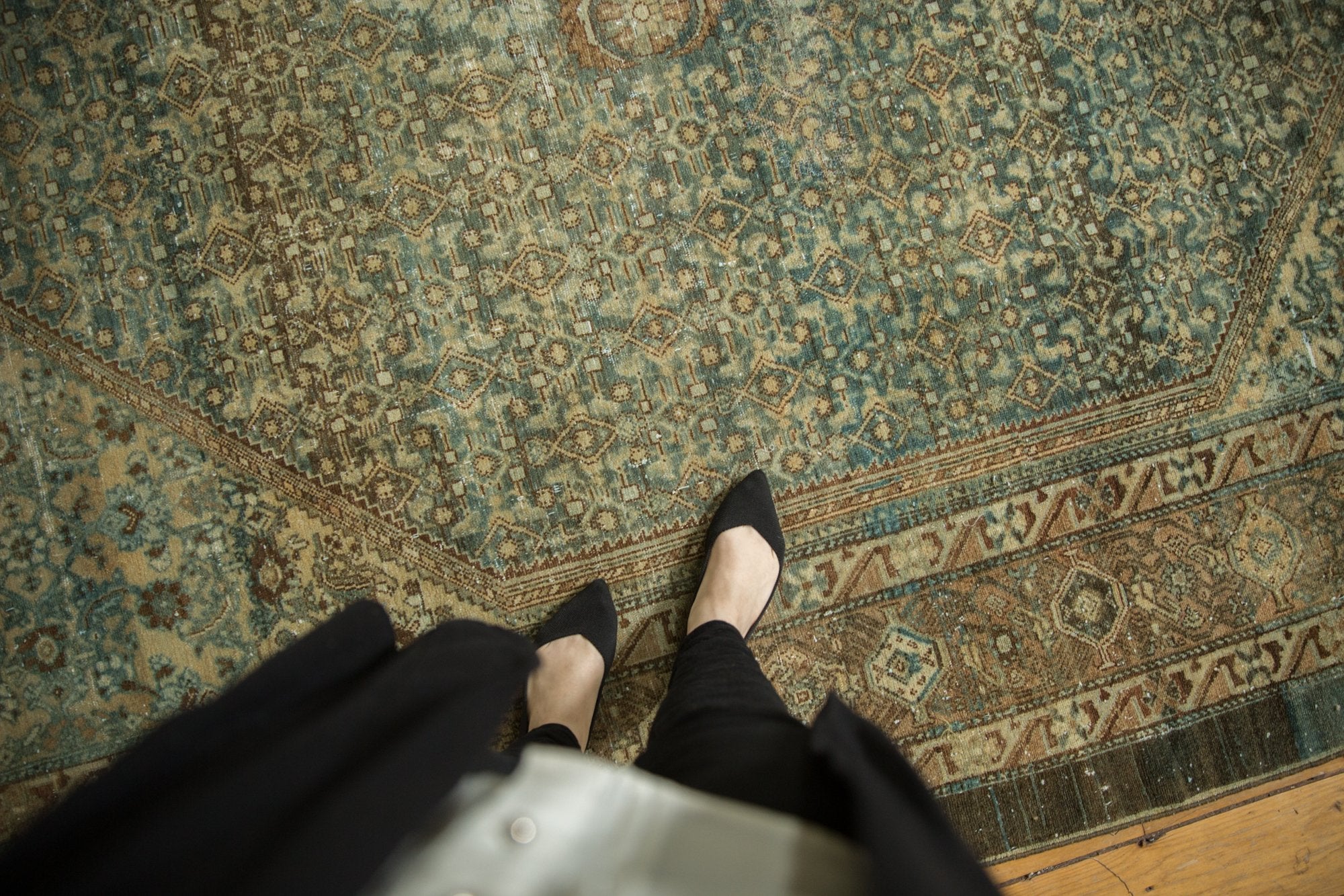 9x12 Vintage Distressed Malayer Carpet // ONH Item sm001533 Image 1