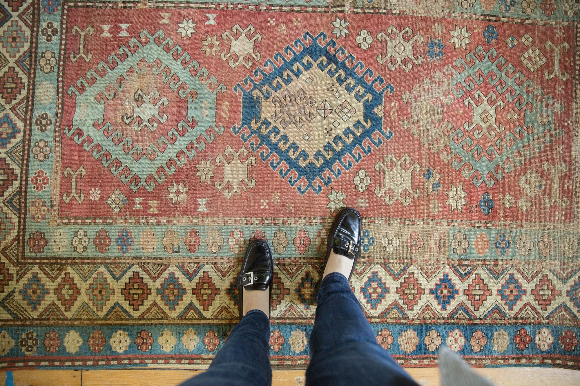 4.5x7 Vintage Distressed Caucasian Rug // ONH Item sm001547 Image 1