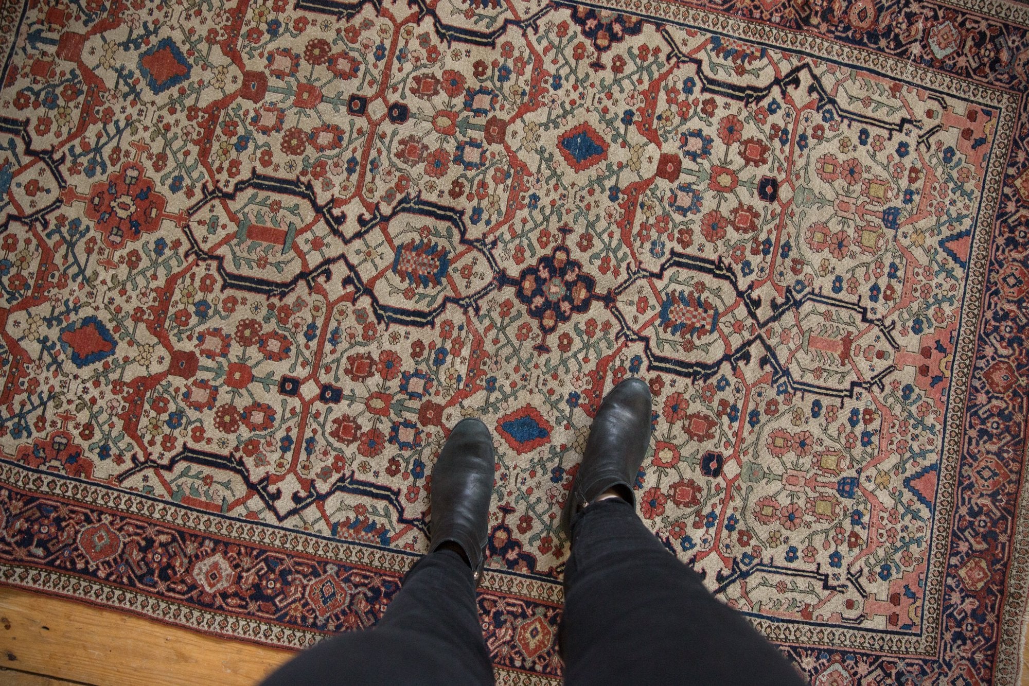 4.5x6.5 Antique Farahan Sarouk Rug // ONH Item sm001573 Image 1