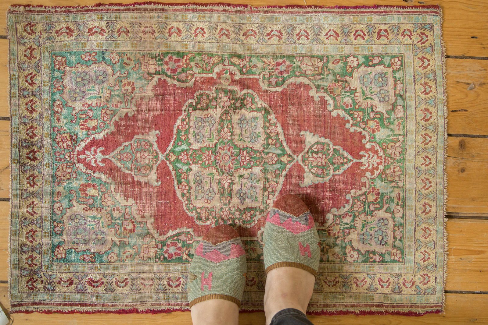 2x2.5 Antique Silk Kaisary Rug Mat // ONH Item tm01110 Image 1