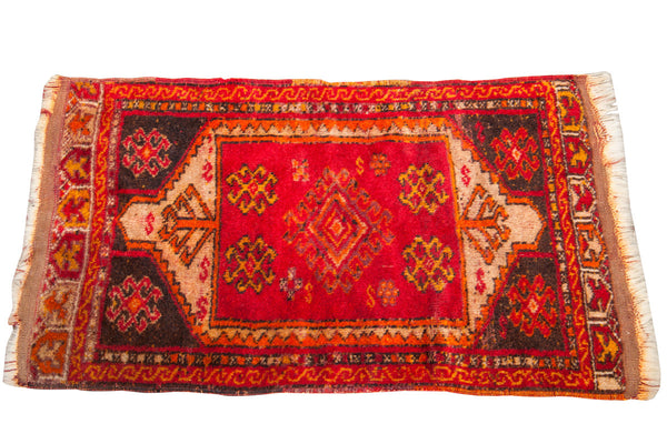 2x3 Red Turkish Scatter Rug // ONH Item 1773